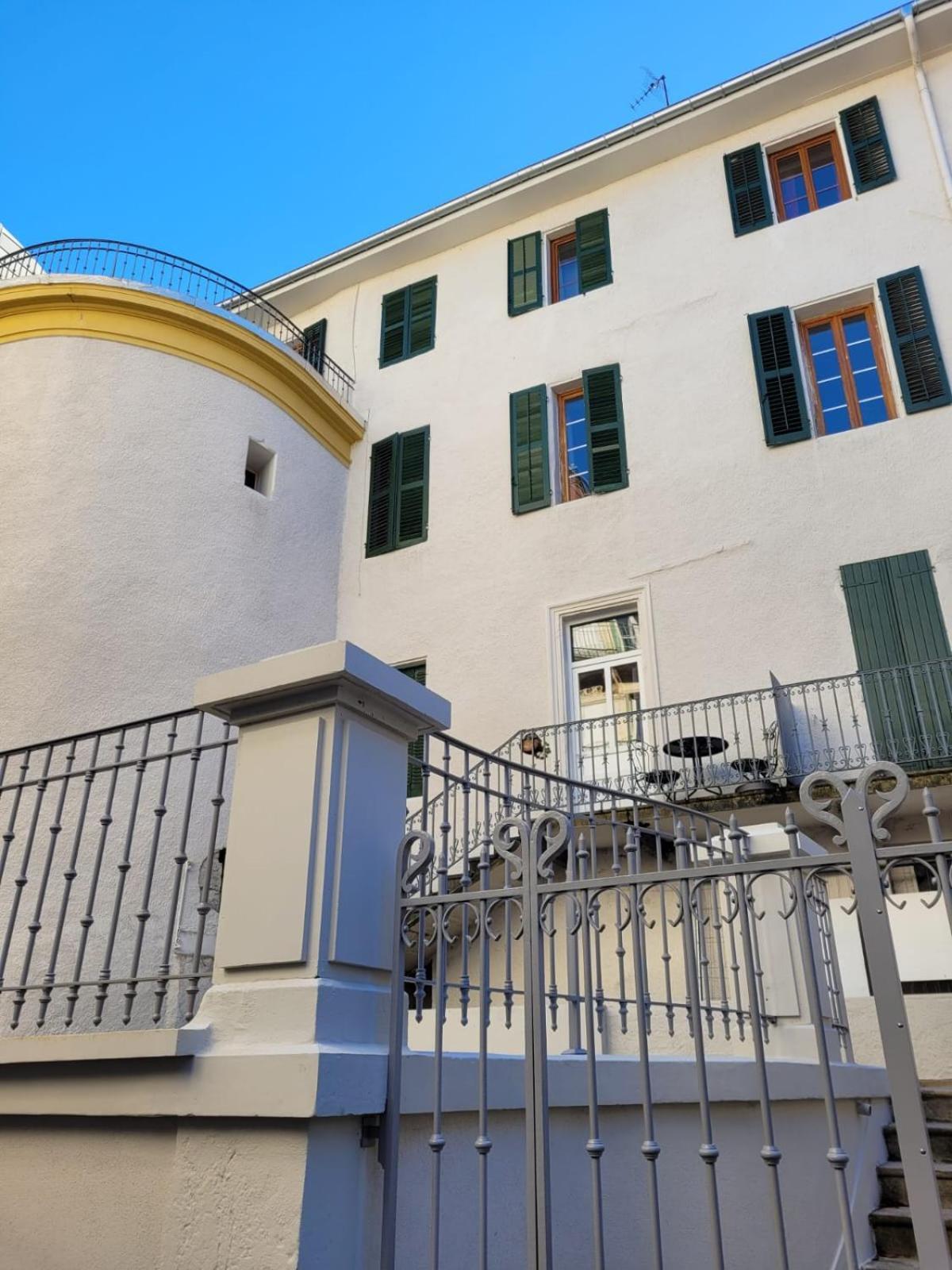 Appartement Calme Et Chaleureux Aix Centre *
